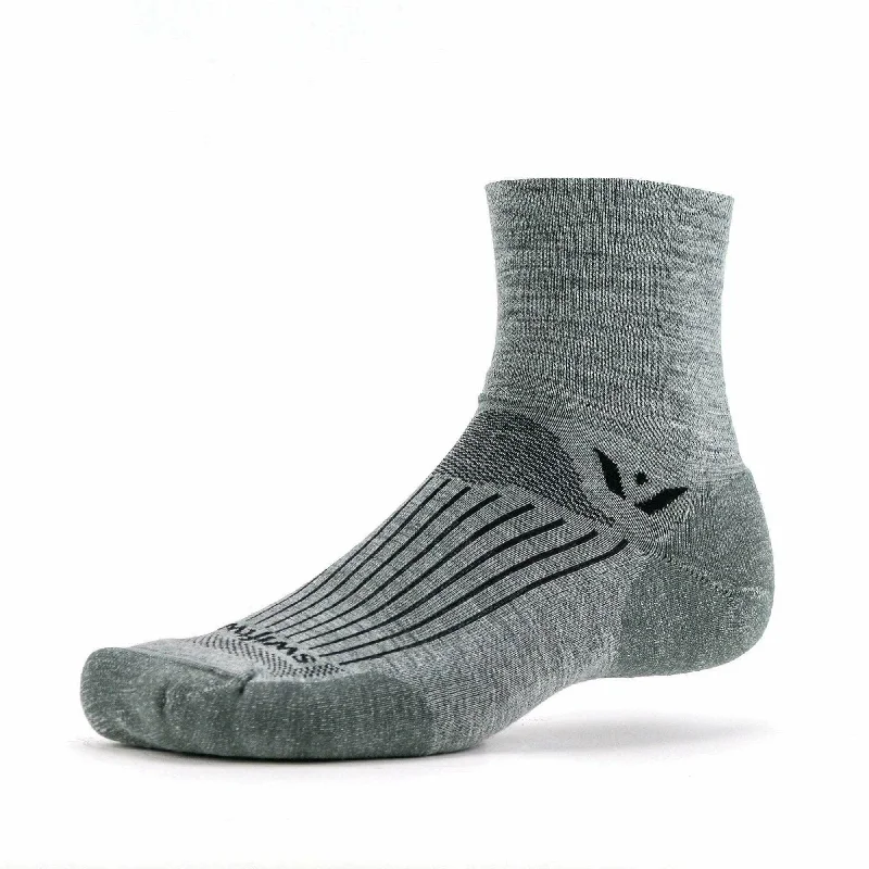 Soft merino wool-Swiftwick Pursuit Four Medium Socks