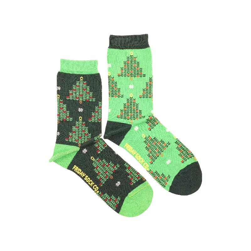 Soft holiday socks-Ugly Christmas Knit Mismatched Socks