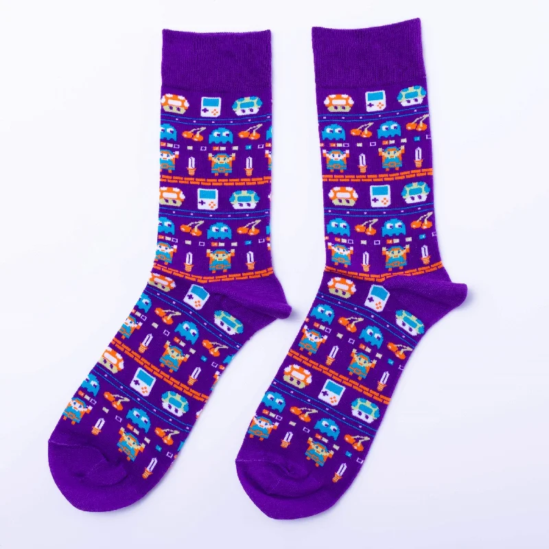 Fuzzy bedtime socks-Vintage Gamer Crew Socks - Large