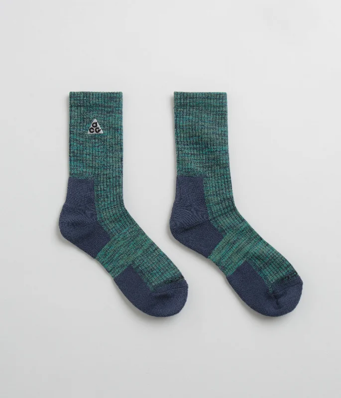 Elegant thermal socks-Nike ACG Everyday Cushioned Crew Socks - Bicoastal / Thunder Blue / White